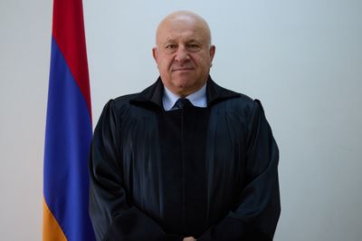 Մնացական Վոլոդյայի  Մարտիրոսյան